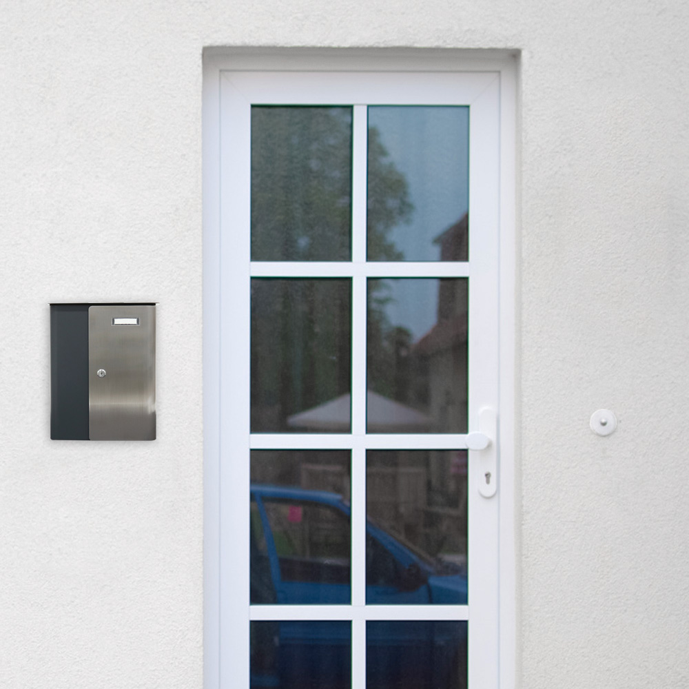 rottner-briefkasten-splashy-korpus-anthrazit-tuer-edelstahl-s00313_anwenderbild Rottner Briefkasten Splashy anthrazit Edelstahl