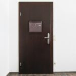 rottner-briefkasten-teramo-brown-t04771_anwenderbild1