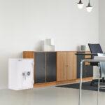 rottner-wertschutzschrank-atlas-fire-premium-65-elektronikschloss-en1-weiss-t05987_anwenderbild