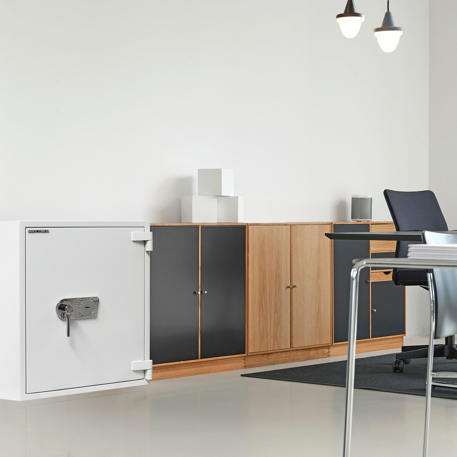 rottner-wertschutzschrank-en2-diamant-fire-premium-po80-db-t05914_anwenderbild Rottner Wertschutzschrank EN2 Diamant Fire Premium PO80 Doppelbartschloss grau