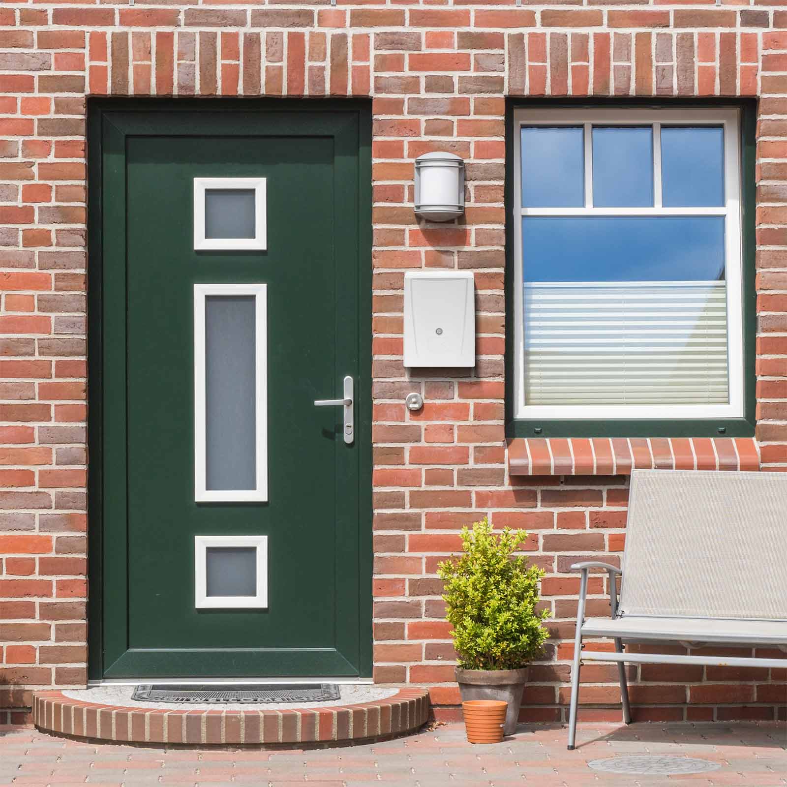 rottner-kunststoff-briefkasten-posta-schwarz-weiss-t06256_anwenderbild2 Rottner Kunststoff Briefkasten Posta schwarz weiß