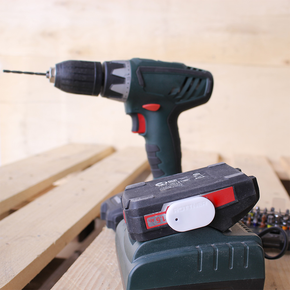 rottner-accu-control-akkuueberwachung-3stk-t06335_anwenderbild-akkuschrauber.jpeg Rottner Akku Hitzemelder Aufkleber 3er Pack