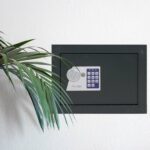 rottner-elektronik-wandtresor-wallmatic-2-el-v2-t03137_anwenderbild.jpeg