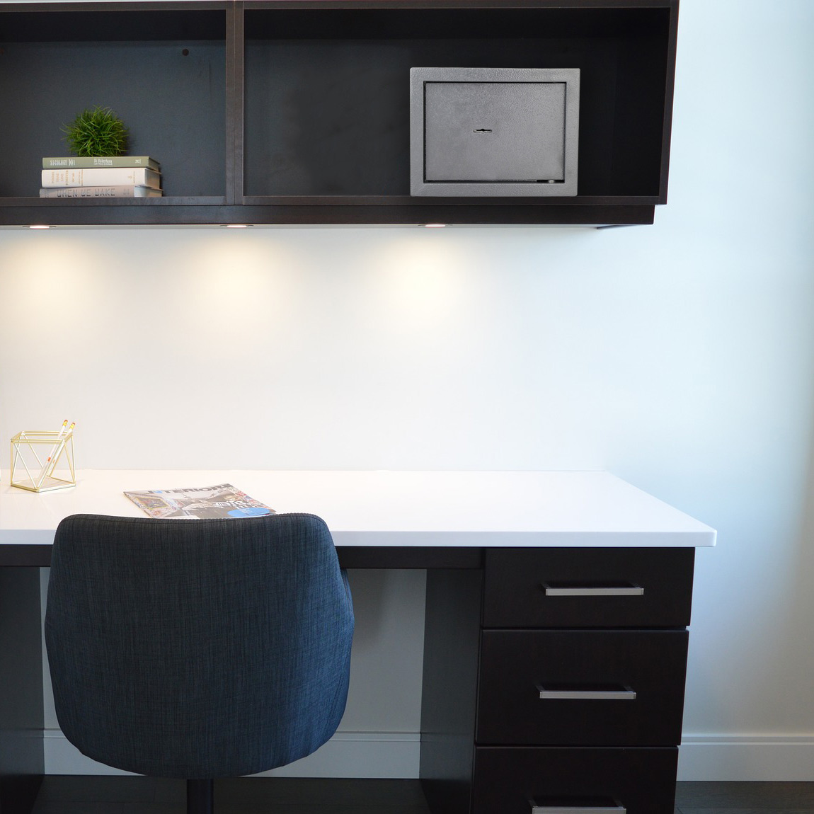 rottner-homestar-2-moebeltresor-t06084_anwenderbild.jpeg Rottner Möbeltresor HomeStar 2 Doppelbartschloss anthrazit