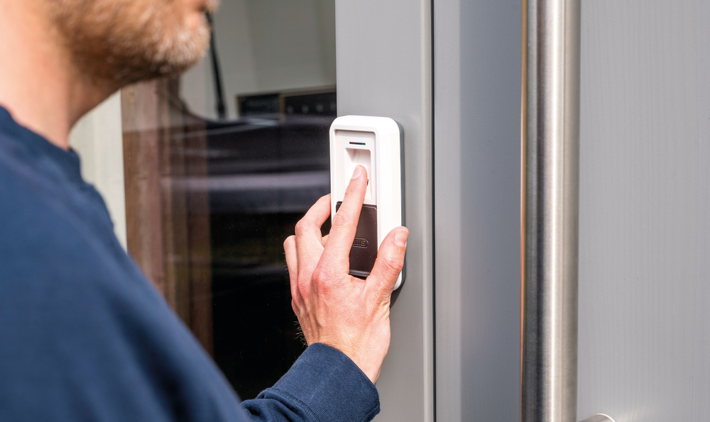 Bluetooth®-Fingerscanner HomeTec Pro CFS3100 silber 4